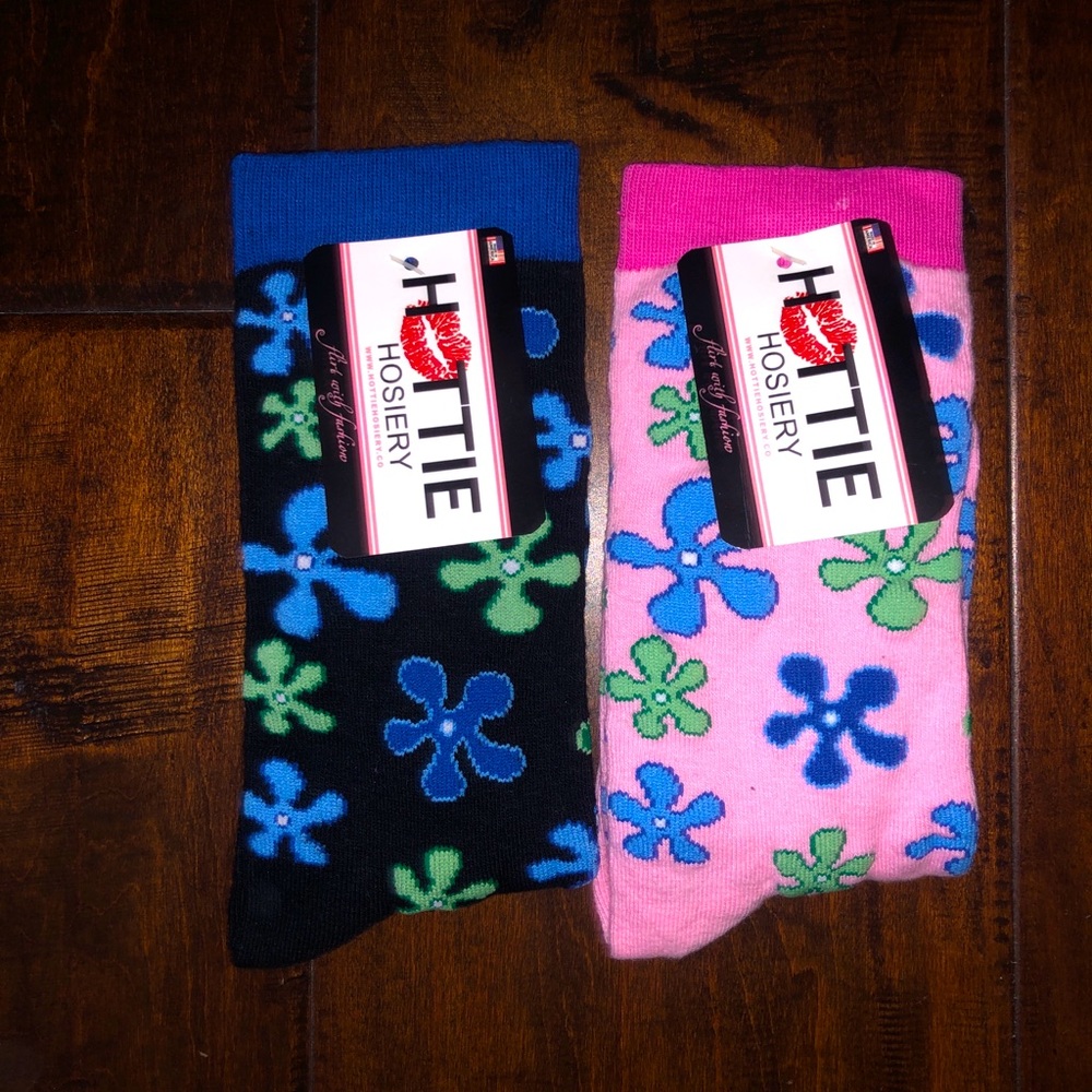 Flower Design Crew Socks